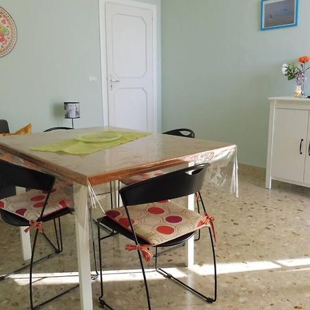 Appartamento In Villa A 100 Metri Dal Mare Fontane Bianche Exteriér fotografie
